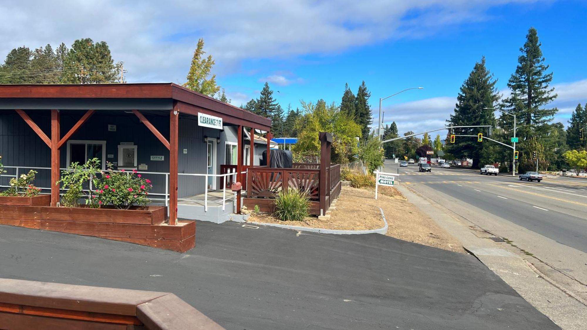 Pine Cone Motel Willits Exterior foto